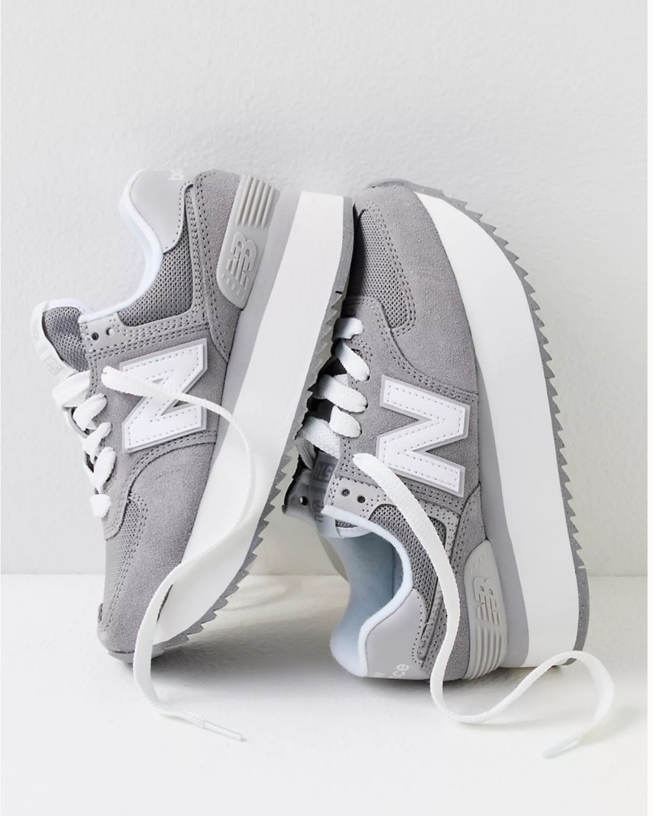 New balance sneakers 547+ 

#LTKGiftGuide #LTKshoecrush #LTKfindsunder100