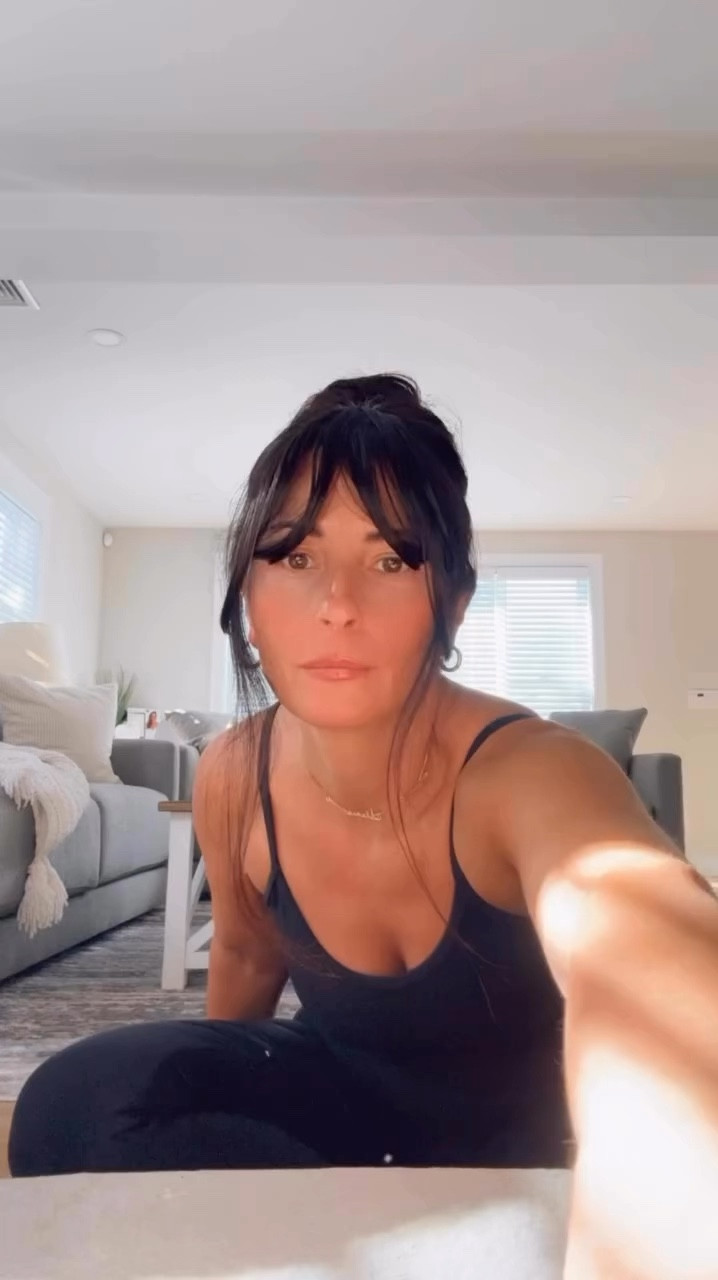 Self-Care Sunday 🧘‍♀️💪.. FT @alo Airbrush One And Done Onesie , @lululemon Yoga Mat , @bala Weights! All Linked In My @shopltk link in Bio Abd IG Story!
#selfcare #selfcaresunday #yogaessentials #aloyoga #bala #fashioninfluencer #ootd #likeittkit #digitalcreator

#LTKU #LTKWatchNow #LTKActive