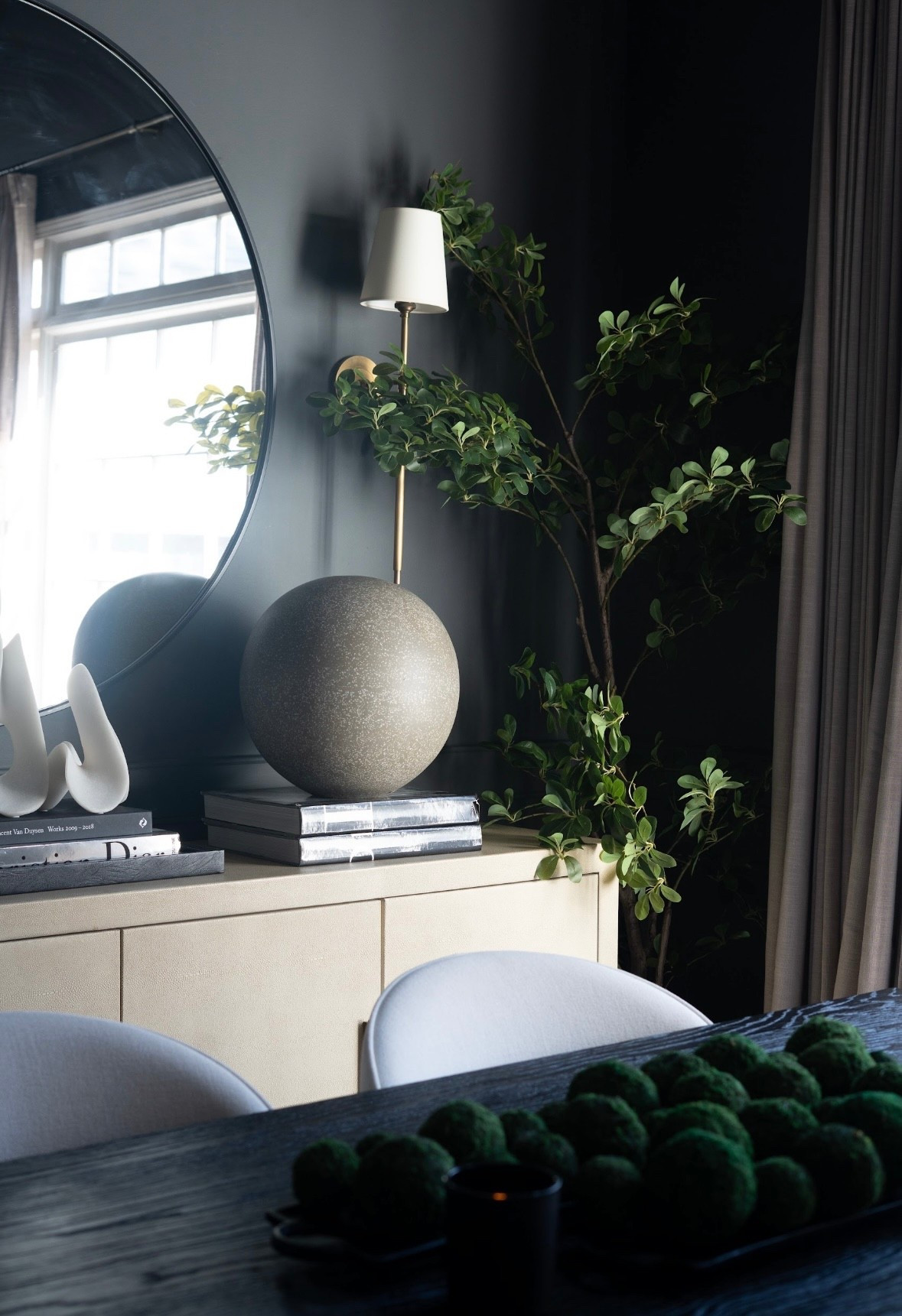 Iconic pieces don’t have to scream — they just show up and steal the scene.

These Wayfair finds are giving designer-level drama in the best way: sculptural silhouettes, bold contrast, rich texture, and that “where did you GET that?!” energy. The kind of decor that makes a room feel calm… but unforgettable.

#ad #wayfair #wayfairpartner @wayfair


#LTKHome #LTKdayinmylife #LTKmomlife