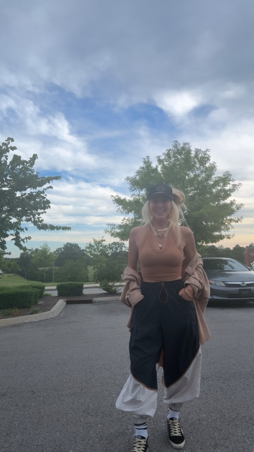 Love love love this fit 🖤✨ 
Easiest pants to throw on
Super oversized 

#LTKStyleTip #LTKSeasonal #LTKFindsUnder100