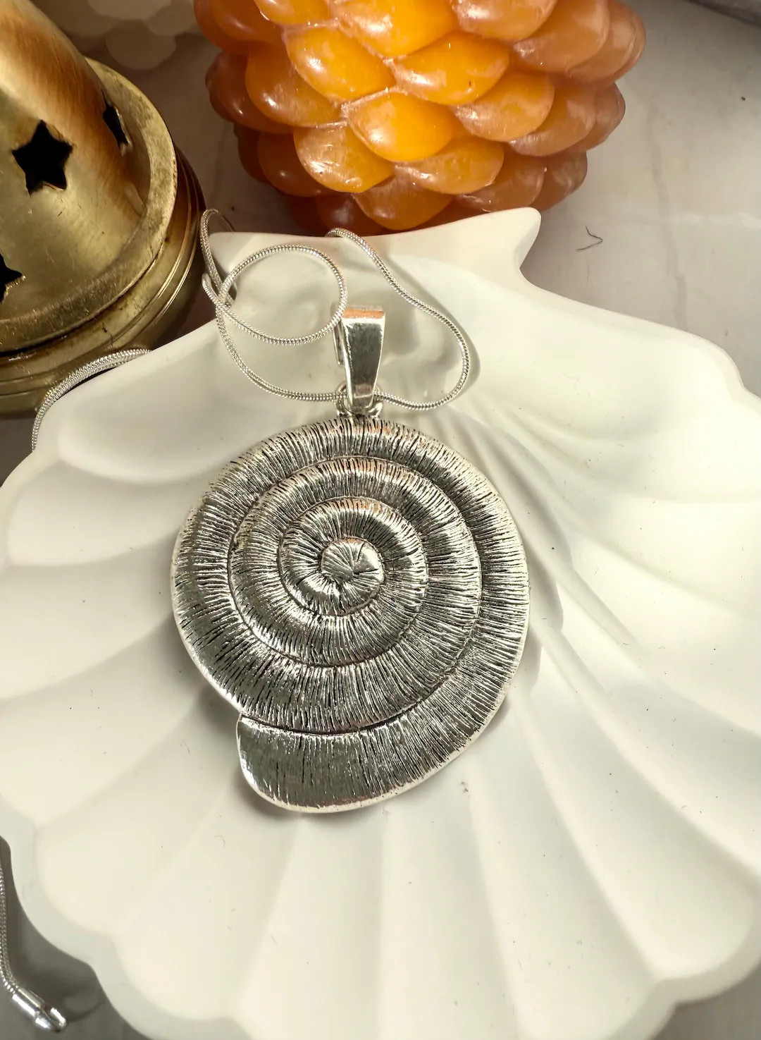 Silver Large Swirl Shell Pendant Necklace - Etsy | Etsy (US)