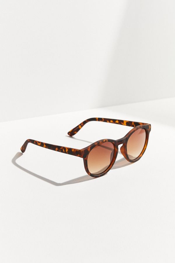 Waverly Round Sunglasses | Urban Outfitters (US and RoW)