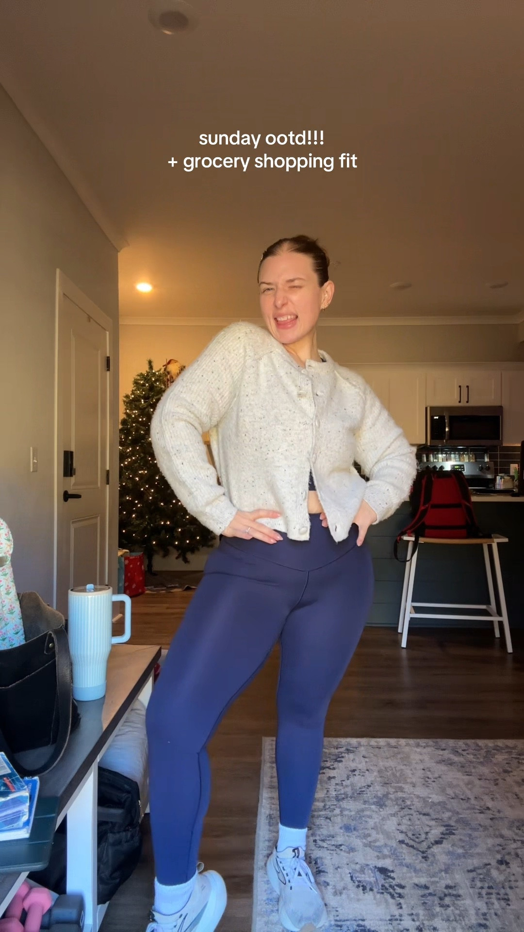 sunday’s ootd before getting groceries! love this workout set from aerie!! they’re fabric is so buttery! wearing a size medium in both the top and leggings  

#LTKootd #LTKMidsize #LTKFindsUnder50