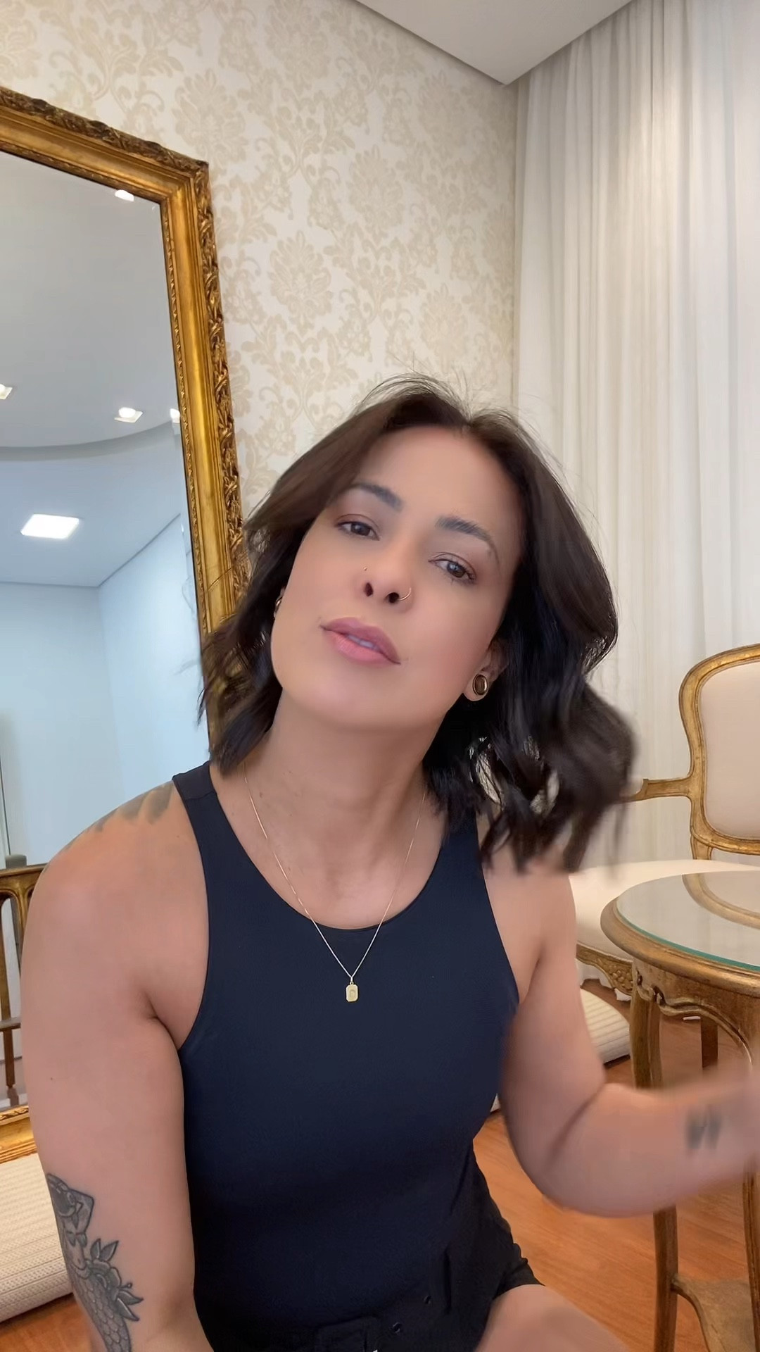 Linha que venho usando no tratamento pós coloração 

L’Oreal Professionnel 

Perfeição 😮‍💨