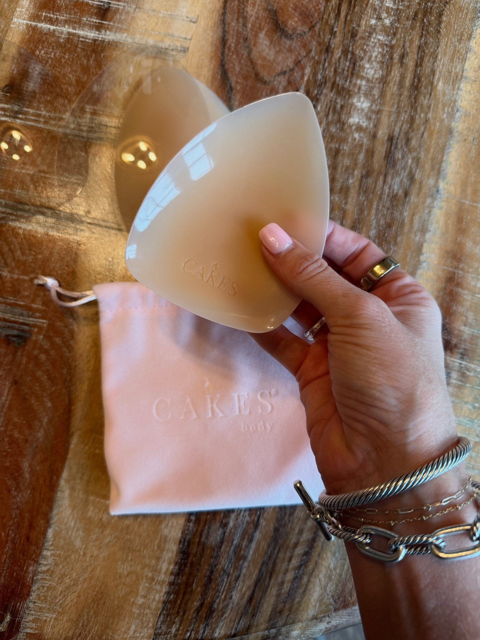 My triangle shaped cakes just came in!!🌸

These would be perfect with a low cut top! Use code CAKES-LAURAEG for 31% off!

nipple covers | undergarments | cakes covers 

 #LTKgrwm #LTKootd #LTKSaleAlert