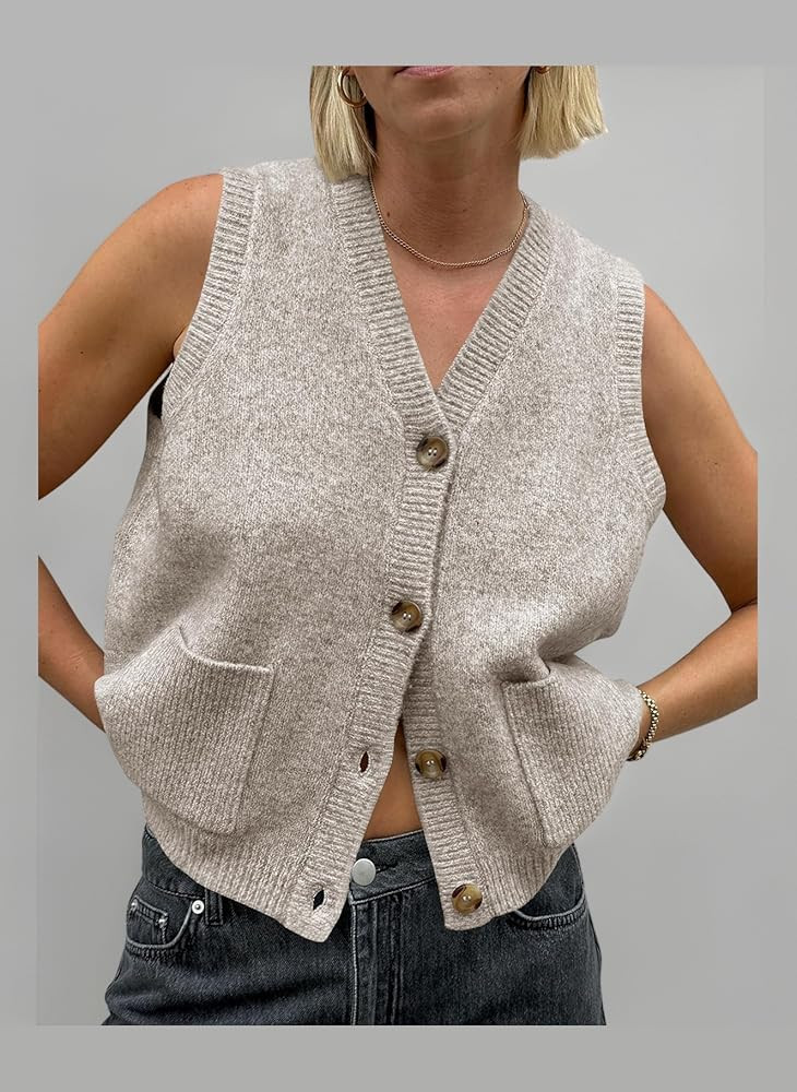Saodimallsu Women Sleeveless Sweater Loose Fit Knitted Vest V Button Fashion Casual Sweater with ... | Amazon (FR)