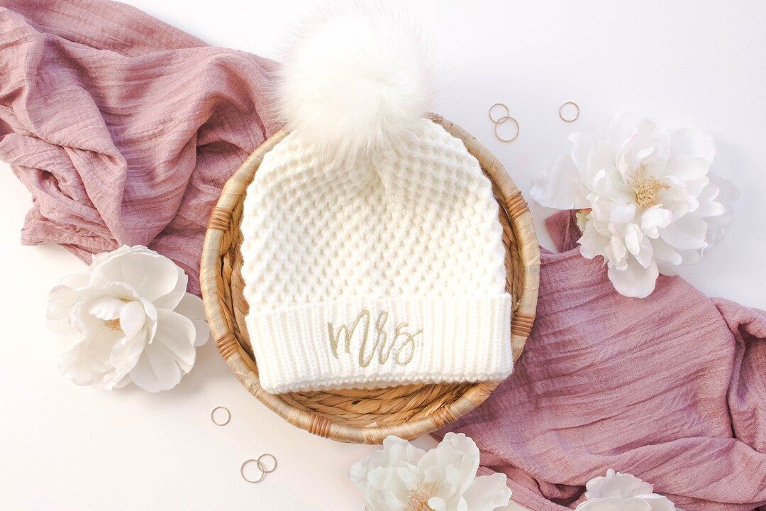 Mrs Knit Hat - Mrs Winter Hat - Mrs Hat - Mrs Pom Pom Hat- Bride Hat - Bride Gift - Newlywed gift -  | Etsy (US)