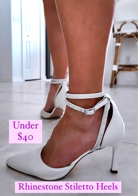 Wedding heels under $100



#LTKFindsUnder100 #LTKWedding #LTKShoeCrush