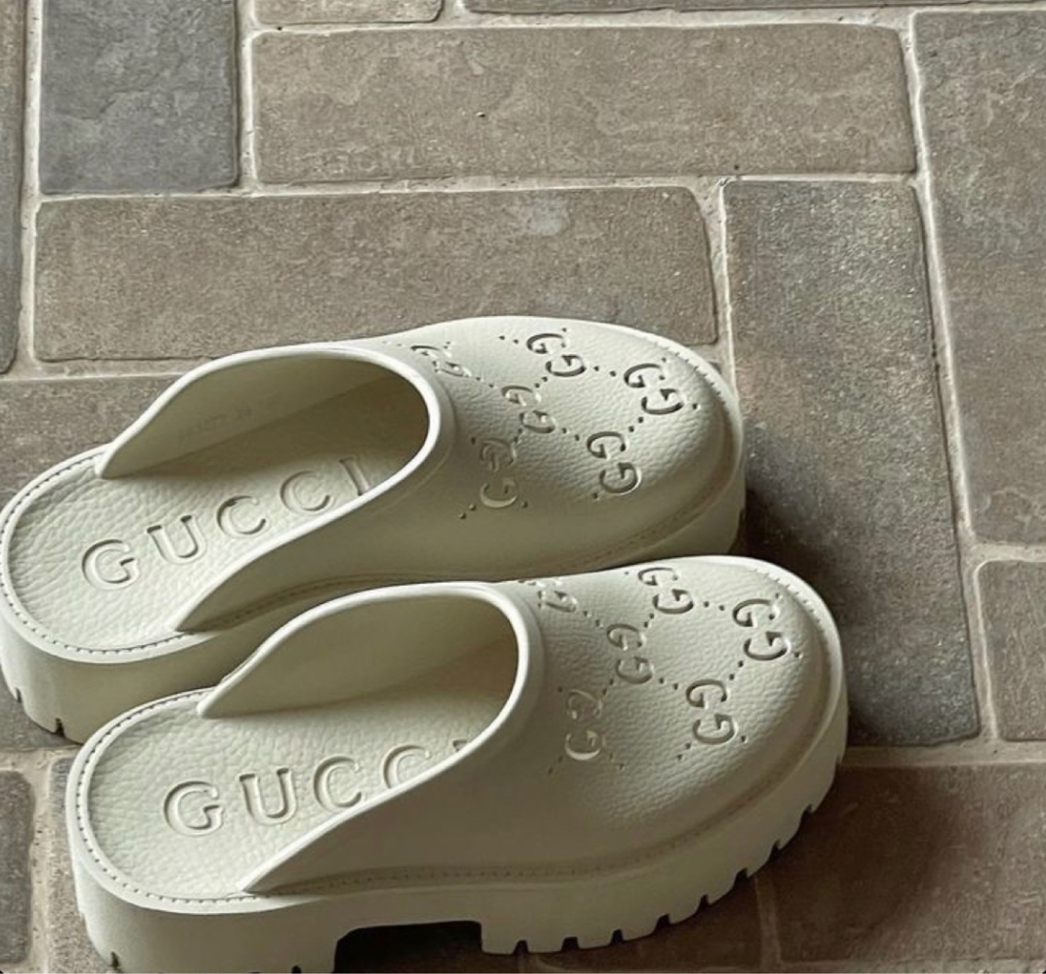 The cutest Gucci clogs from DHGate 

#dhgatefinds #dhgate #dhgateshoes #dhgategucci

#LTKstyletip #LTKshoecrush #LTKunder100