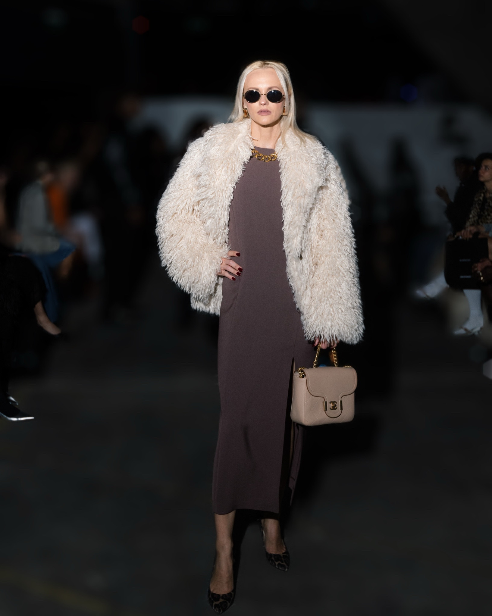 The month of Fashion with @londonfashionweek

Wearing one of the key trend if this season tactile voluminous coat from Sand Copenhagen, side split brown dress from Isabelle Blanche Paris, Guess leopard print high heels and chanel beige flap bag , oval sunglasses Revolve.


#FashionMonth #LTKautumn #LTKeurope