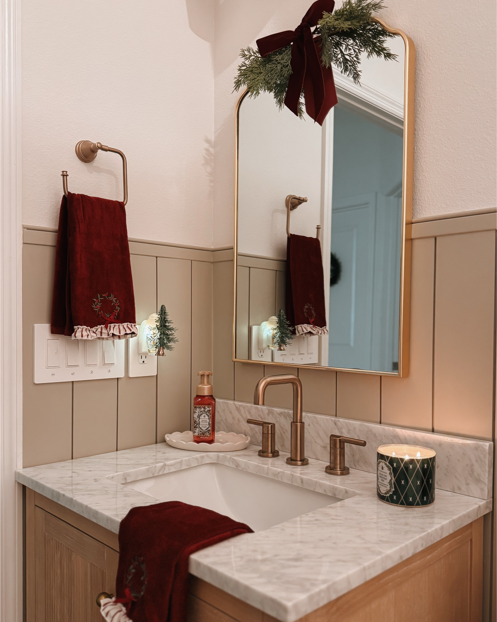 Even bathrooms deserve a little Christmas cheer ✨
I added some pre-made red bows to the shower curtain, swapped out the towels and hand soap, and lit a festive candle… and instantly, it feels so merry and welcoming for guests. Sometimes the smallest touches make the biggest difference. 🎄🫶🏽

Curious about any of the sources? Comment SHOP and I’ll DM you the links! 

#christmasbathroomdecor #holidaydecorideas #simpleholidaydecor #festivebathroom #christmastouches #holidayhomeinspo #bathroomdecorideas #christmastimeathome #christmasdetails #smallbathroomideas 