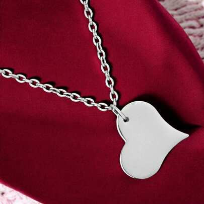 Classic Heart Pendant Necklace - Elegant And Timeless Design For Women | SHEIN