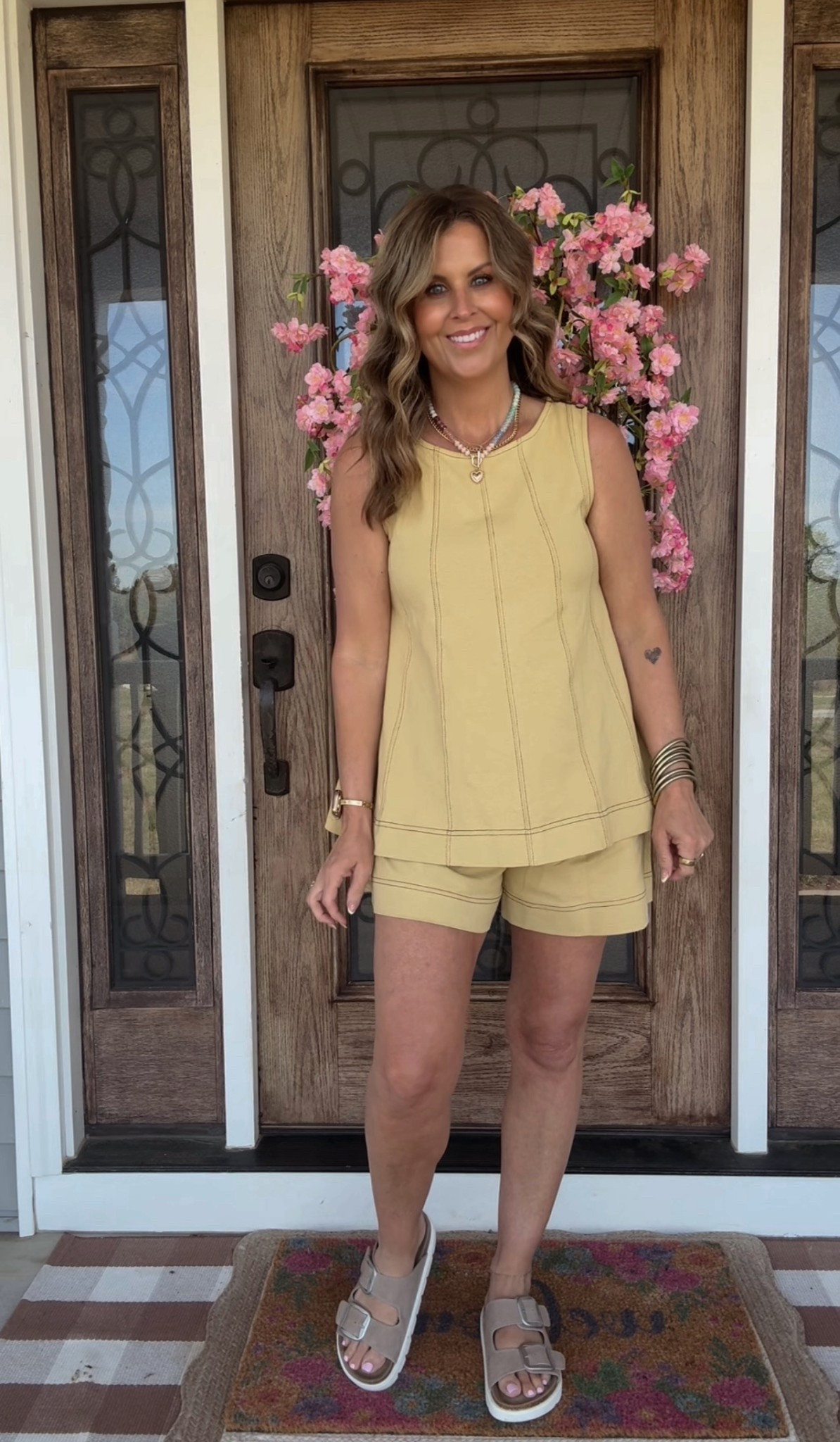 Y’all know I love an outfit that’s comfortable and cute at the same time 🤎 Linking everything here.


#LTKmomlife #LTKOver40 #LTKootd