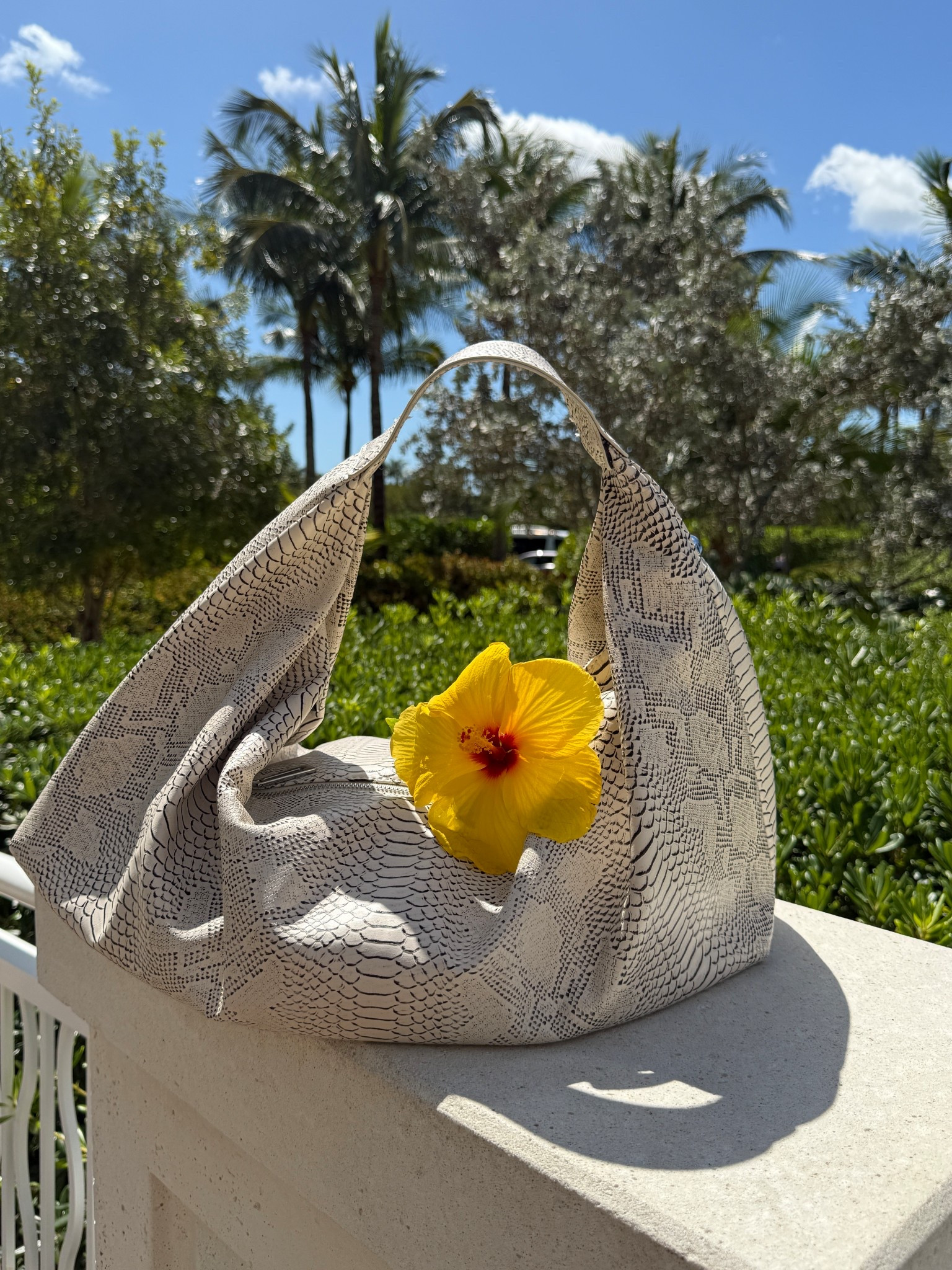 The Perfect Snake Print Beach Bag #vaca #summerbag #beachtote #snakeprint #prettylittlething

#LTKSaleAlert #LTKFindsUnder50 #LTKTravel