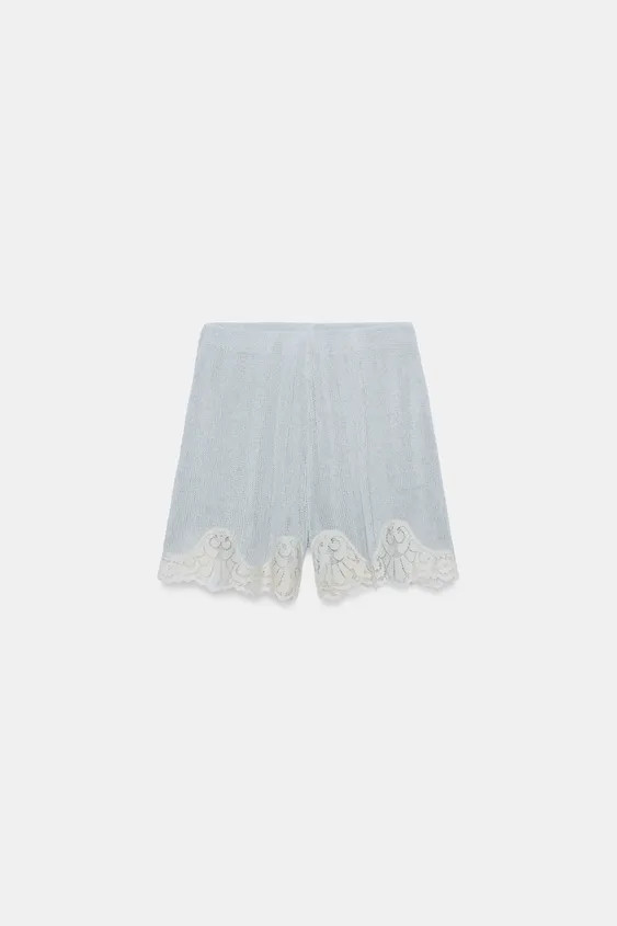 Mid-rise shorts with an elastic waistband. Featuring contrasting lace appliqu\u00e9 details. | Zara US