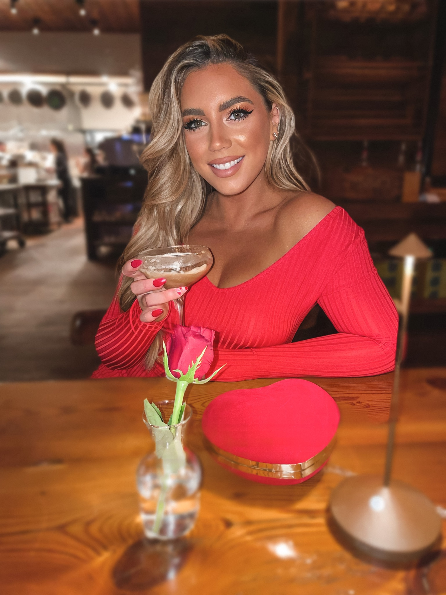 Valentine’s Day glam for date night! ❤️🍓🌹

#LTKstyletip #LTKbeauty #LTKitbag