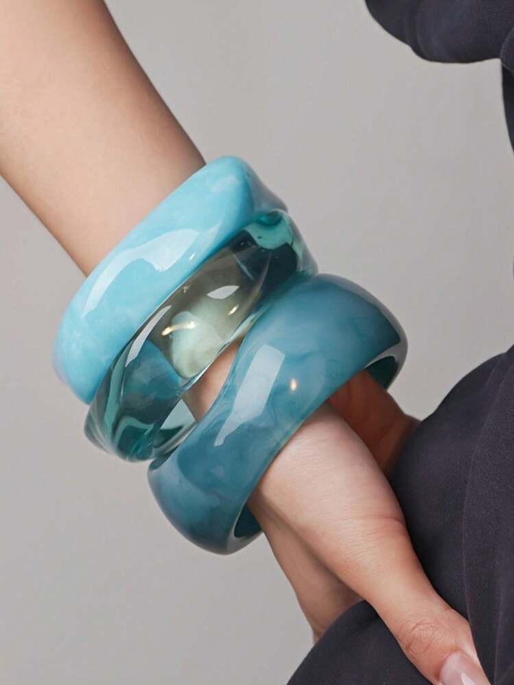 3pcs/Set Blue Tone Ocean Style Acrylic Bracelet Set, Elegant Gradient Bangle Combination, Suitable For Layering Or Wearing Individually, Great For Daily Wear And Vacation
4.96
(28)
 | SHEIN