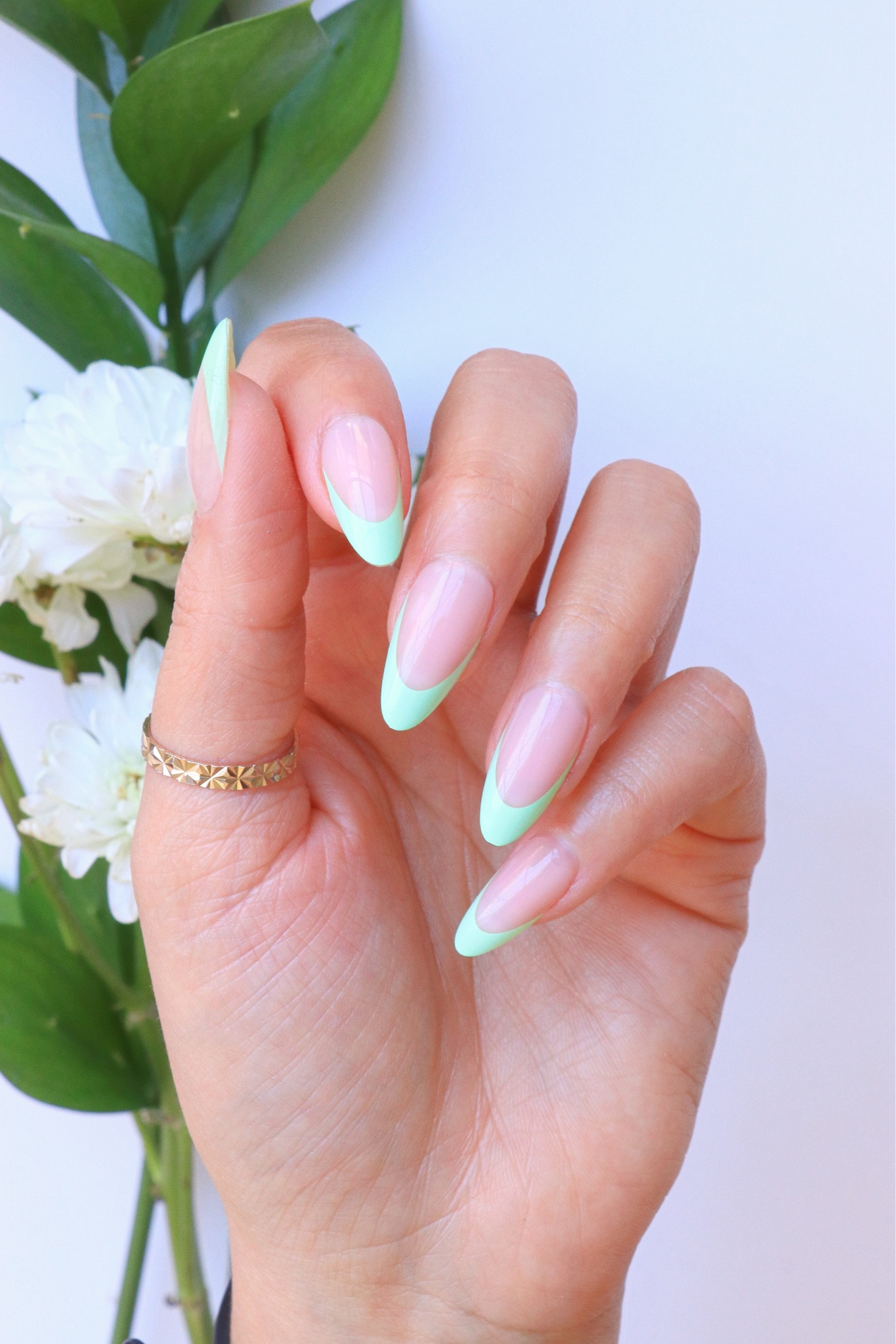 Salon Perfect Nail sets are giving me life 💚✨

#LTKFind #LTKbeauty #LTKSeasonal