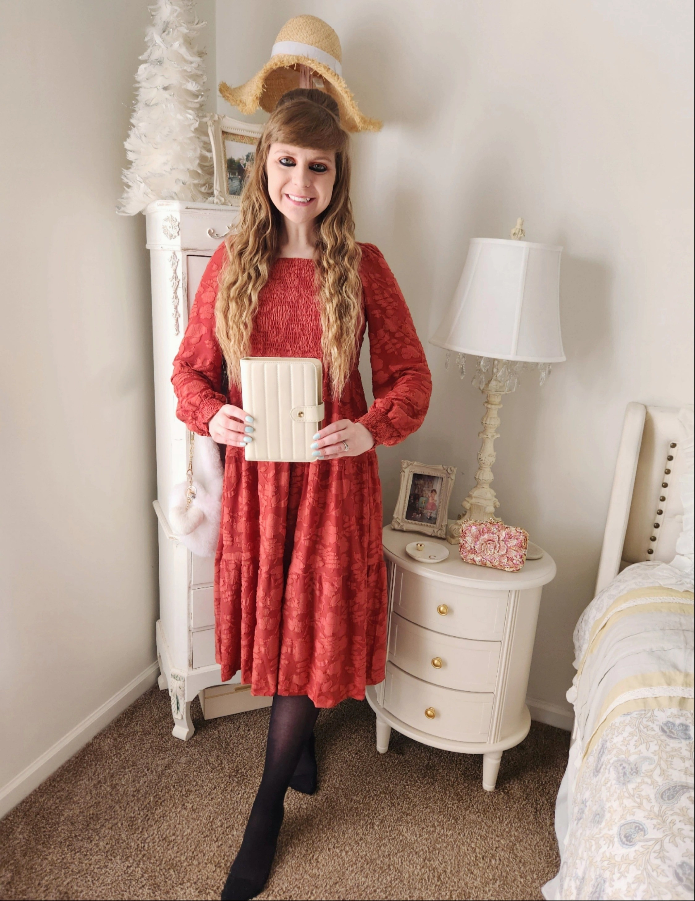 #ad There's Still Time To Get That Perfect Valentine's Day Gift That She Will Cherish & Love❤️This Travel Jewelry Storage Book From @Lolalet.Official Is Perfect For Your Next Getaway Together🧳This Book With 5 Velvet-Lined Pouches With Clear Pockets Keeps Everything In Place & Easy To Find📙Use Code: Lola20 For 2️⃣0️⃣% Off‼️🔼Linked In My Bio🔼#Sponsored #Lolalet #LolaletOrganized #LoveMyLolalet

