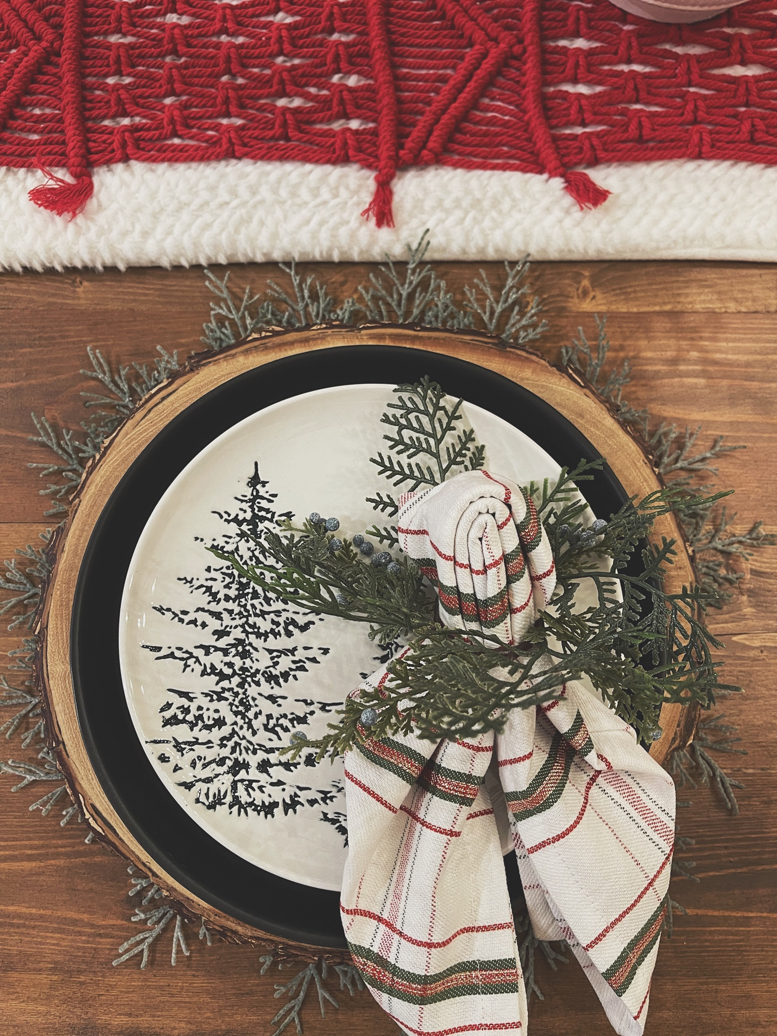 kirklands dining table | christmas tablescape | christmas decor | christmas dinner plates | christmas dinner 

#LTKHolidaySale #LTKSeasonal #LTKHoliday