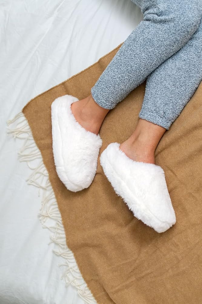 PajamaGram Women's Slippers - Womens Fluffy Slippers | Amazon (US)