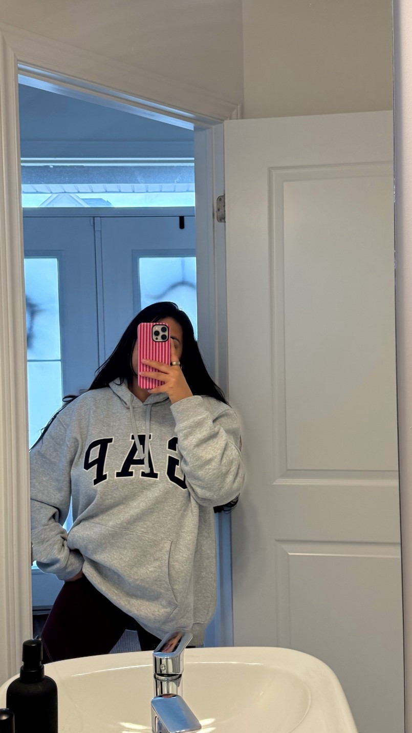 nostalgic GAP hoodie! use code 'family'and 'best' for extra $$$ off! 