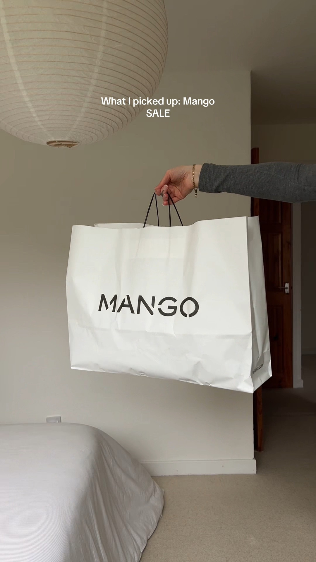 Only popped in for a little look around ~ ended up coming out with these gorgeous 4 staple pieces from the Sale section, at such great prices too. 

Most of which are still available on the Mango website 🫶

Let me know what you think? #mangohaul #mango #wardrobestaples #denimstyle 


#LTKjeans #LTKsale #LTKuk