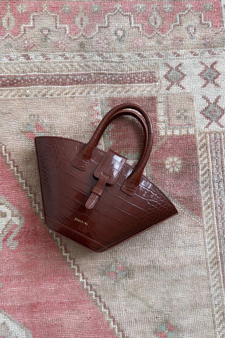 Prettiest handbag 

#LTKitbag #LTKstyletip #LTKparties