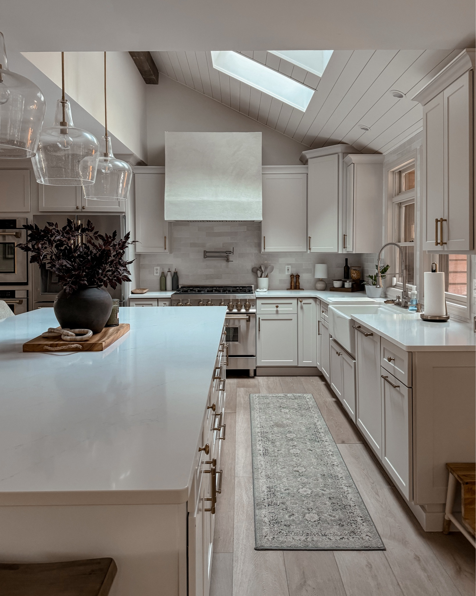 Stunning beige kitchen modern farmhouse transitional decor! Champagne bronze hardware and appliances. Kitchen decor finds from Walmart  

#LTKHome