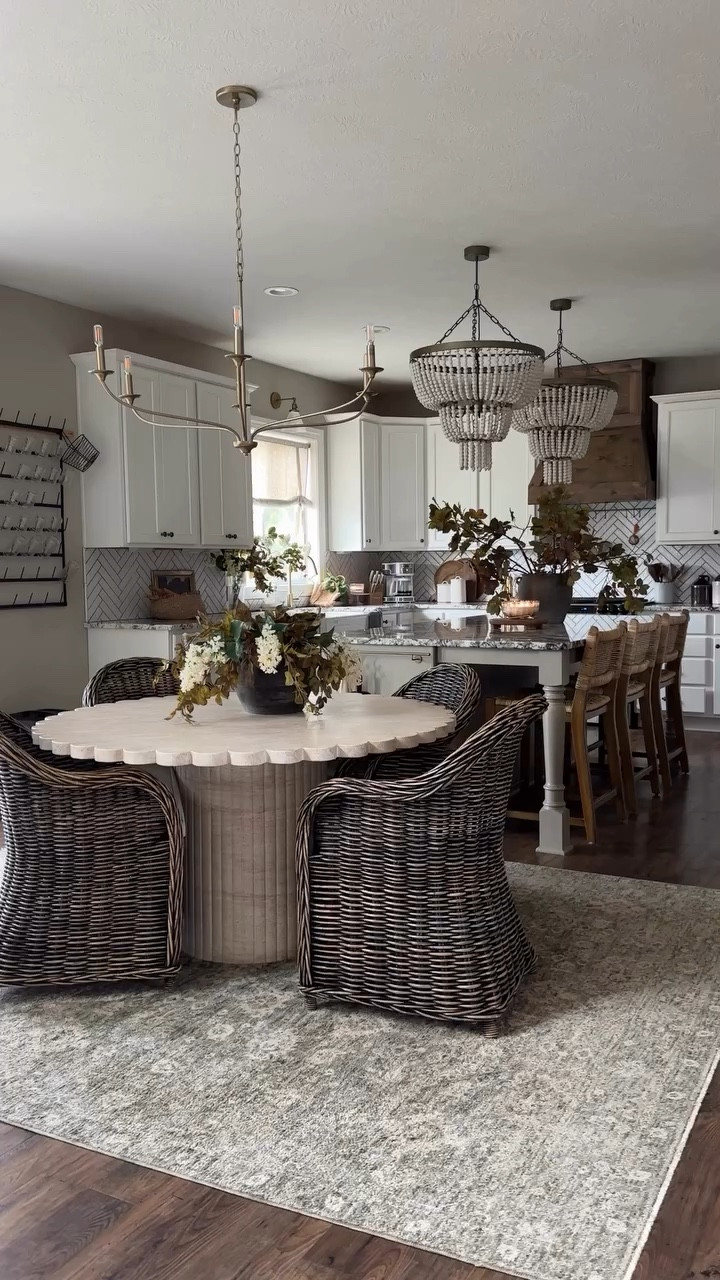 Something about rainy fall mornings 🍂☕️

FALL for 🔗

#cozyhome #cozy #fall #fallvibes #fallaesthetic #kitchen #ltkhome