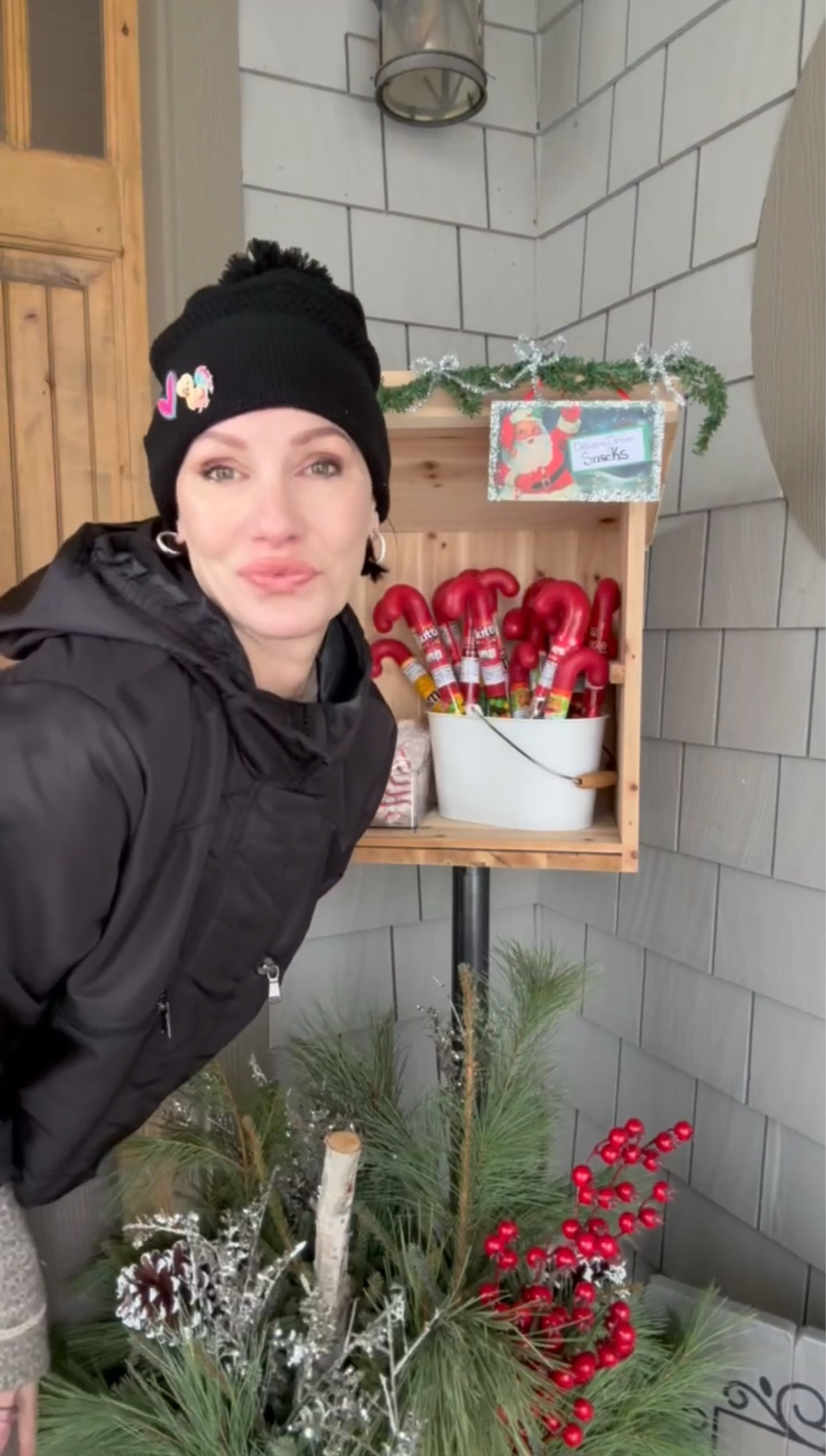 delivery driver snacks but make it Christmas!!
Love giving back to the delivery drivers who do so much during this holiday season

#LTKHoliday #LTKFindsUnder50 #LTKHome