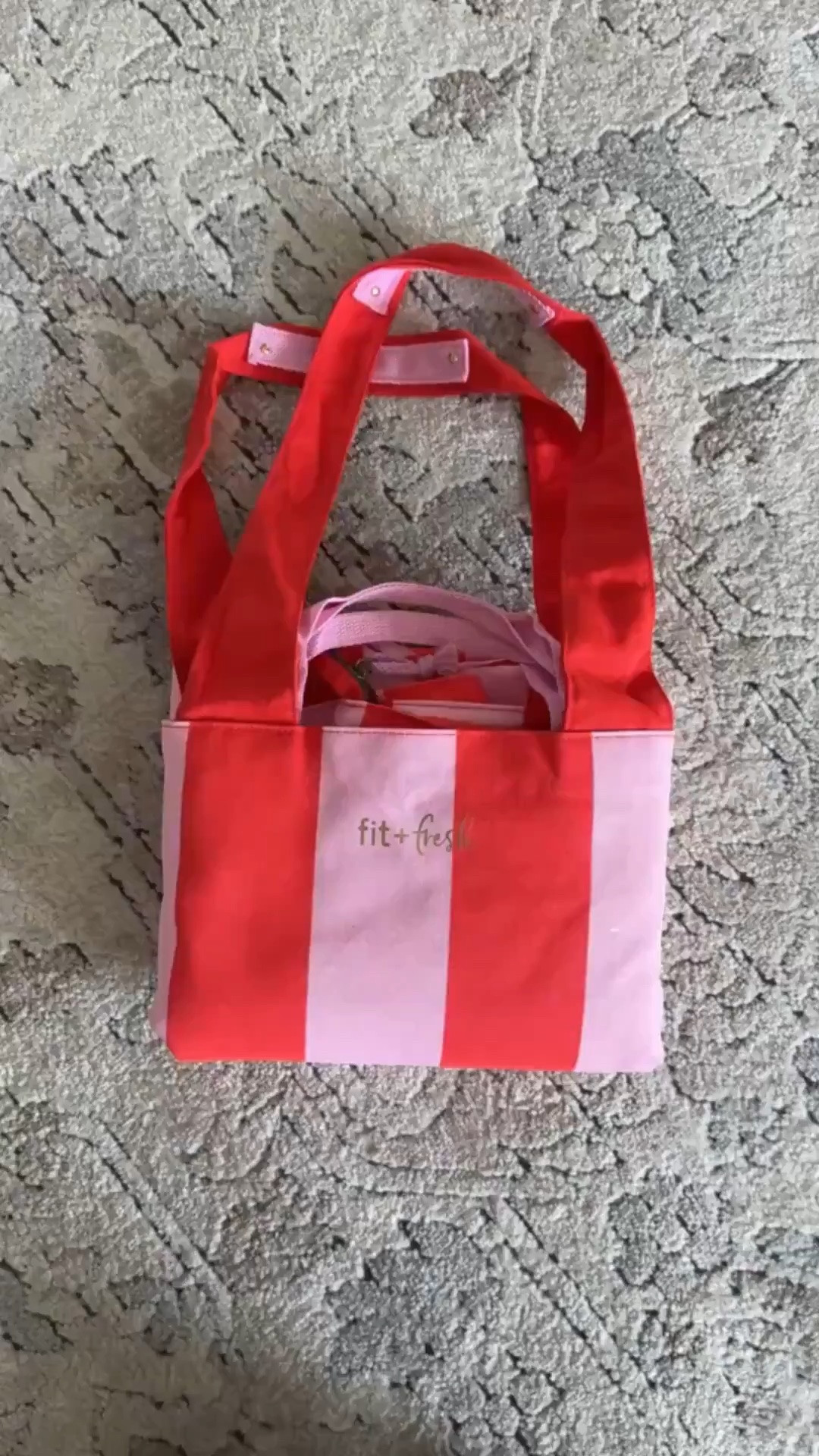 Cutest tote bag for only $20! 

#archedmanor #modernhome #neutralhome #homedecor #casualstyle #neutralstyle 


#LTKActive #LTKSummerEdit #LTKFindsUnder50