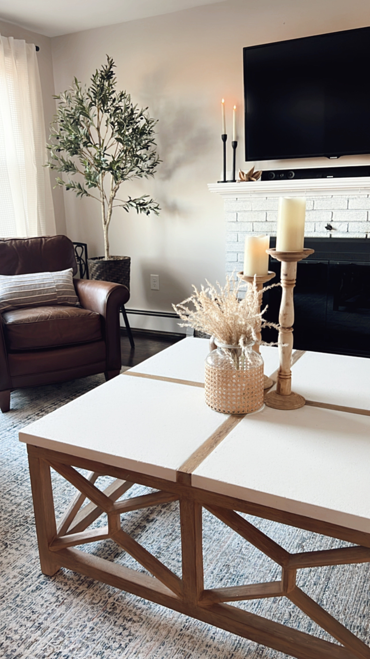 Make a statement with your living room! This contemporary setup pairs bold decor with minimalist furniture, creating a look that’s both sophisticated and approachable. Ideal for those who love modern design with a cozy twist. 🌿 #contemporaryvibes #modernlivingroom

#LTKStyleTip #LTKHome