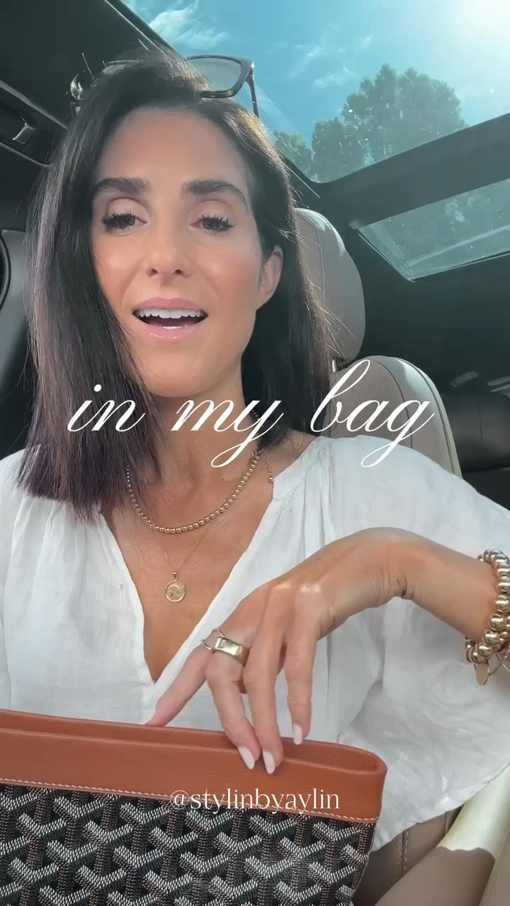 Sharing what’s in my bag✨ #stylinbyaylin #aylin

#LTKVideo #LTKBeauty #LTKFindsUnder100
