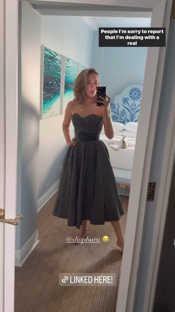 What I was supposed to be wearing to tonight’s event! 