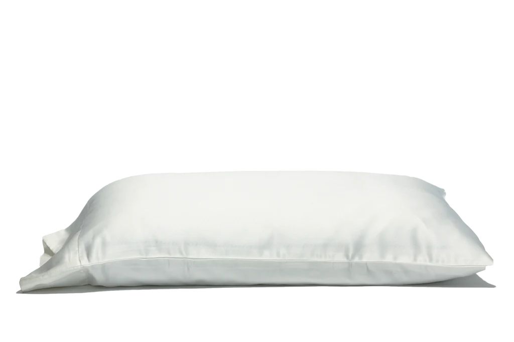 'White Russian' 100% Satin Pillow Case. Anti-aging, machine washable, with the bonus secret pocket. | Savvy Sleepers