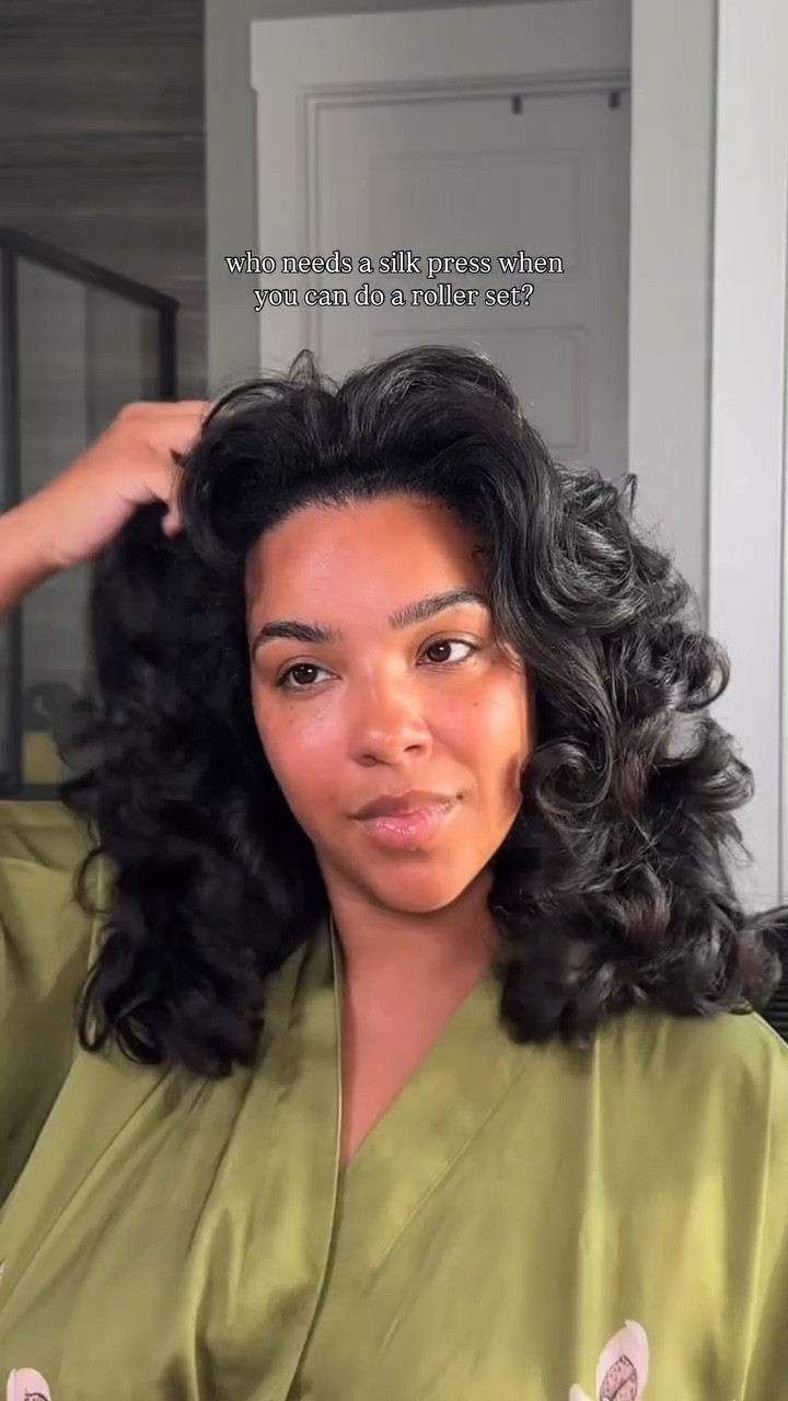 Can we bring back the wash & set?! Relaxer not required! (unless that’s what’s you like, chile go for it!) 

My favorite part of this #straightnatural journey has been exploring what products my hair likes when I do my roller set. This time I used the #pressplay system by @ilovethedoux! 

(Longer version of this is on my Youtube channel!)
