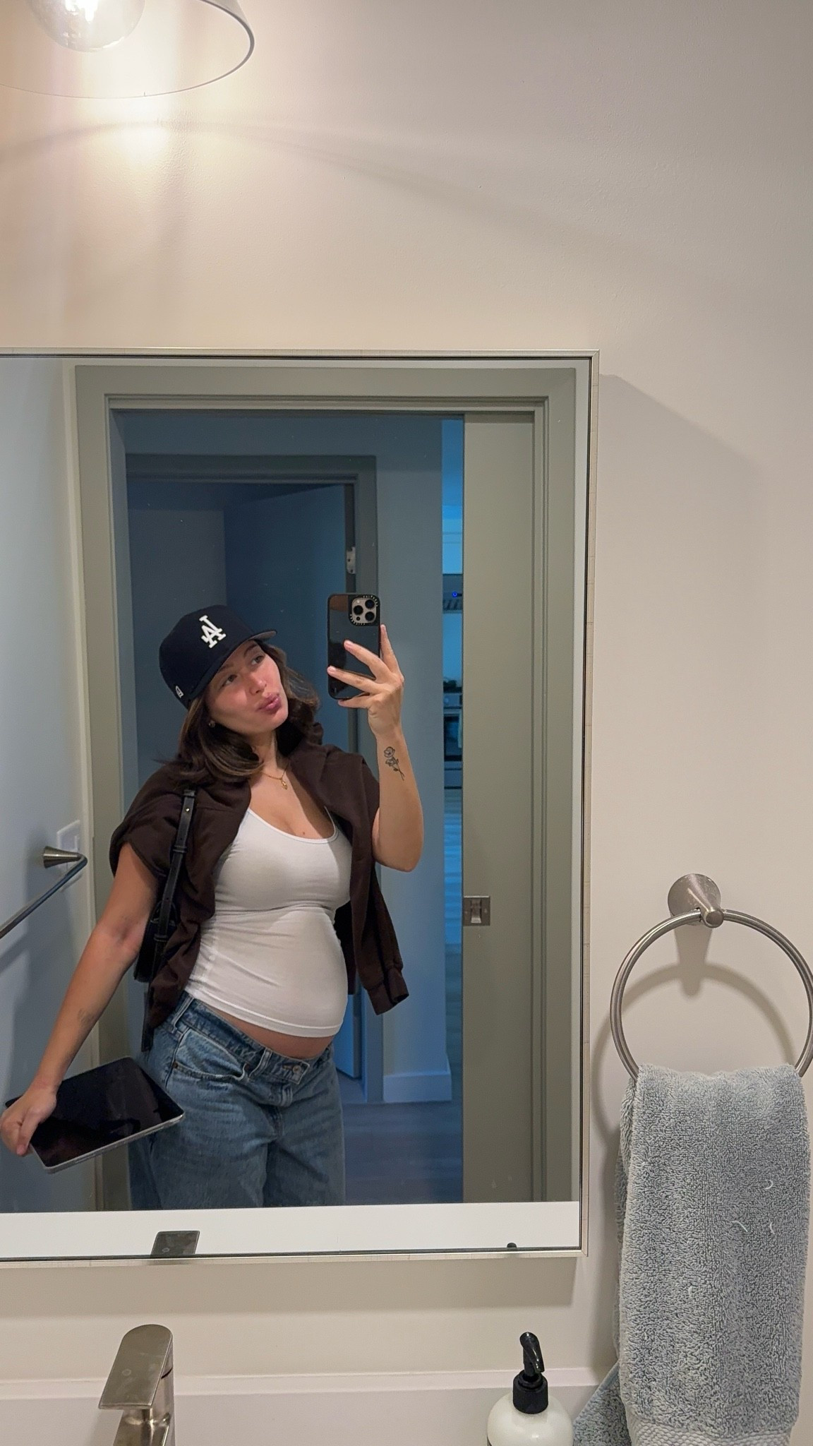 my favorite pair of denim to wear during pregnancy, they’re soooo comfortable and still fits my style ☺️

5’3” and currently 143 lbs — got them in a size 30

#LTKootd #LTKBump #LTKPetite