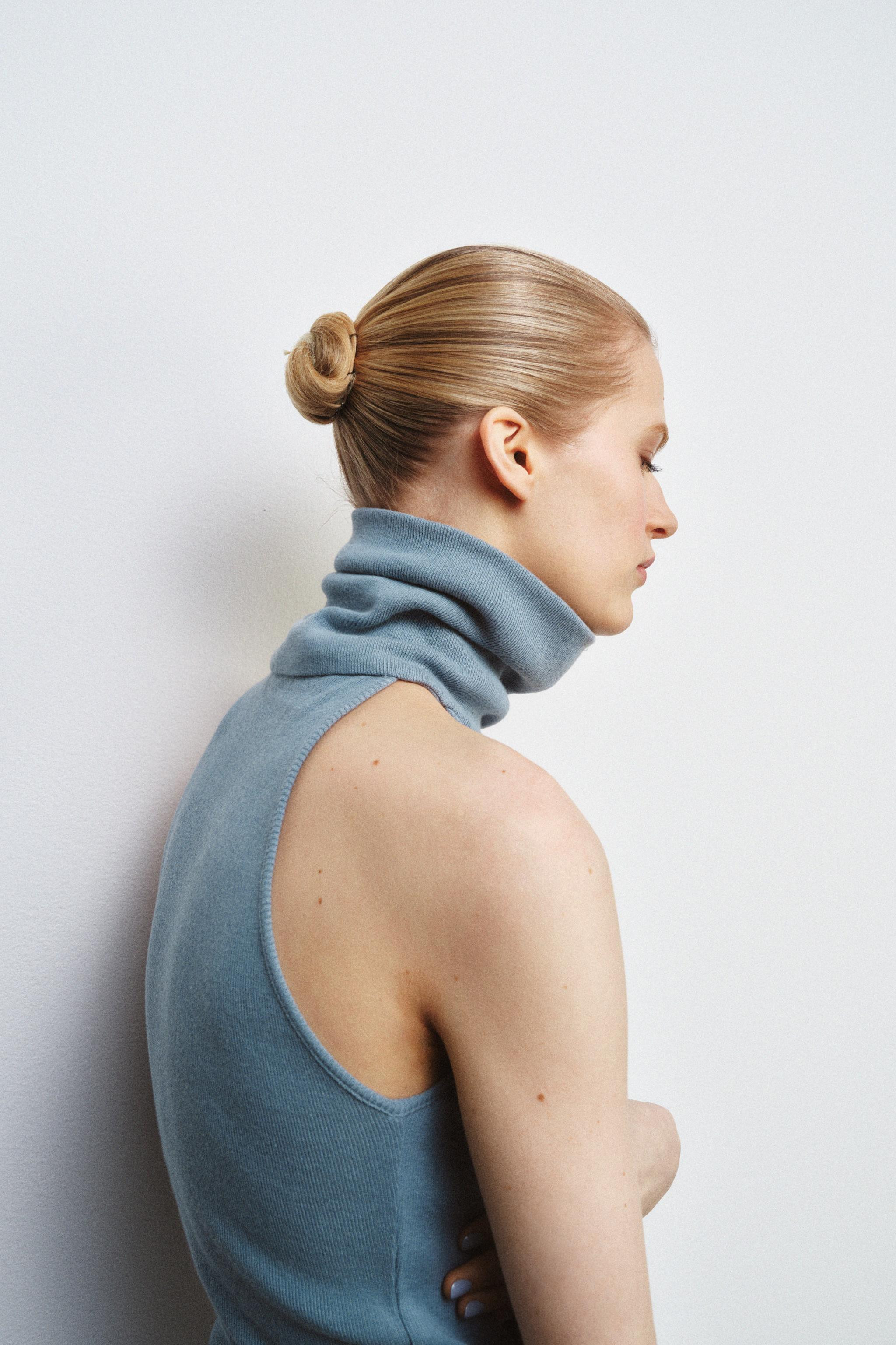 HIGH NECK SLEEVELESS TOP | Zara US