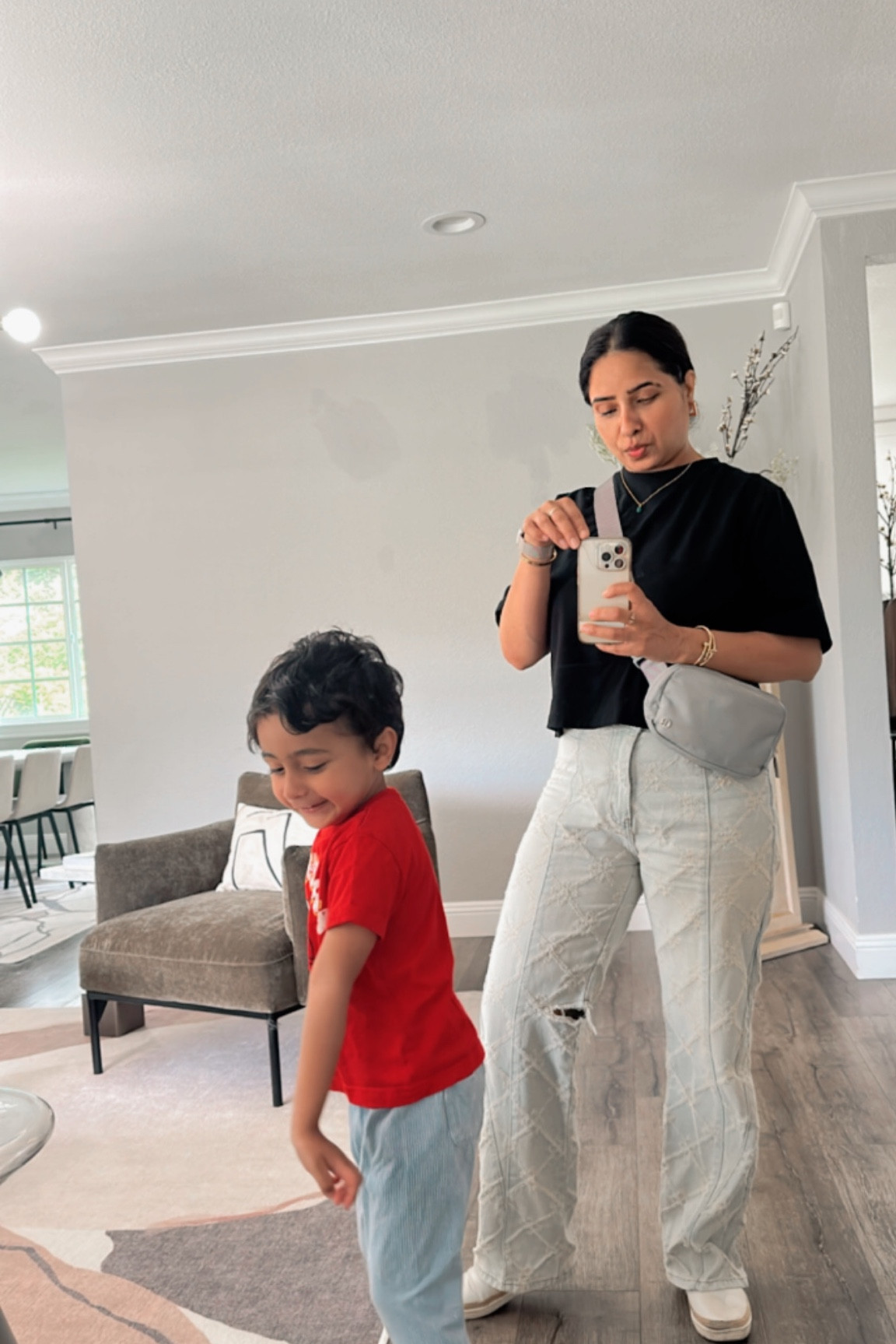 Sling bag 🤗💓🌟

Lululemon sling bag, cross body bag, summer essentials 

#LTKSeasonal #LTKU #LTKstyletip