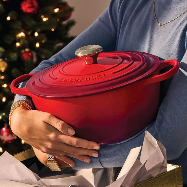 Signature Round Dutch Oven | Le Creuset