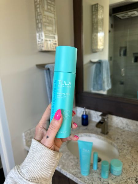 New from Tula - the clarifying tonic toner is a game changer in your skincare routine 

Save 15% with code HEYITSJENNA 



#tulapartner #embraceyourskin #skincare #toner #skincareroutine 