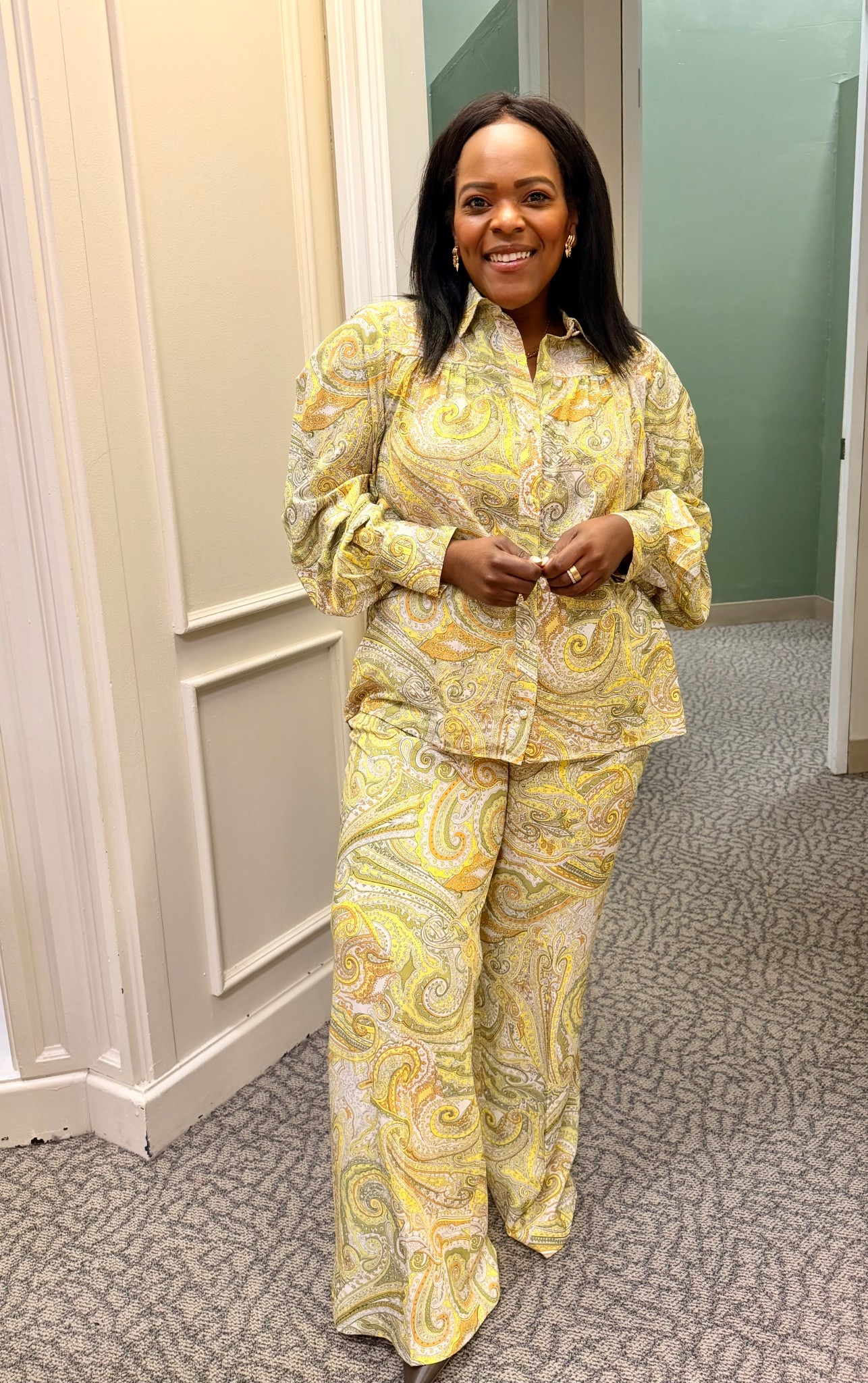 Paisley print is back! Love these fun separates from @Dillards Inc. from the Amanda Jones Vaughn x Antonio Melani launch! 💛💛💛 Wearing a medium in blouse and size 14 in pants. 

#LTKootd #LTKgrwm #LTKMidsize