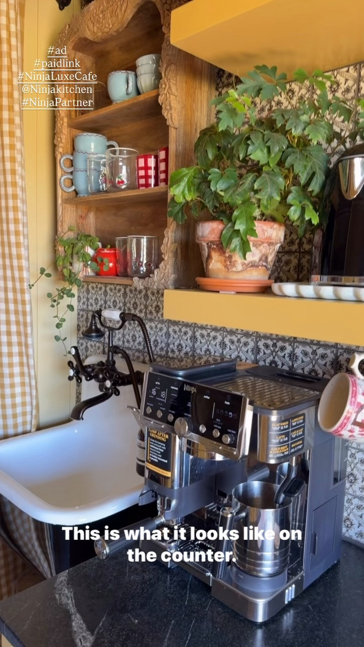 Ninja Luxe Café Pro 4-in-1 Espresso Machine, Drip Coffee, & Cold Brew

#ad 
#paidlink
#NinjaLuxeCafe
@Ninjakitchen
#NinjaPartner