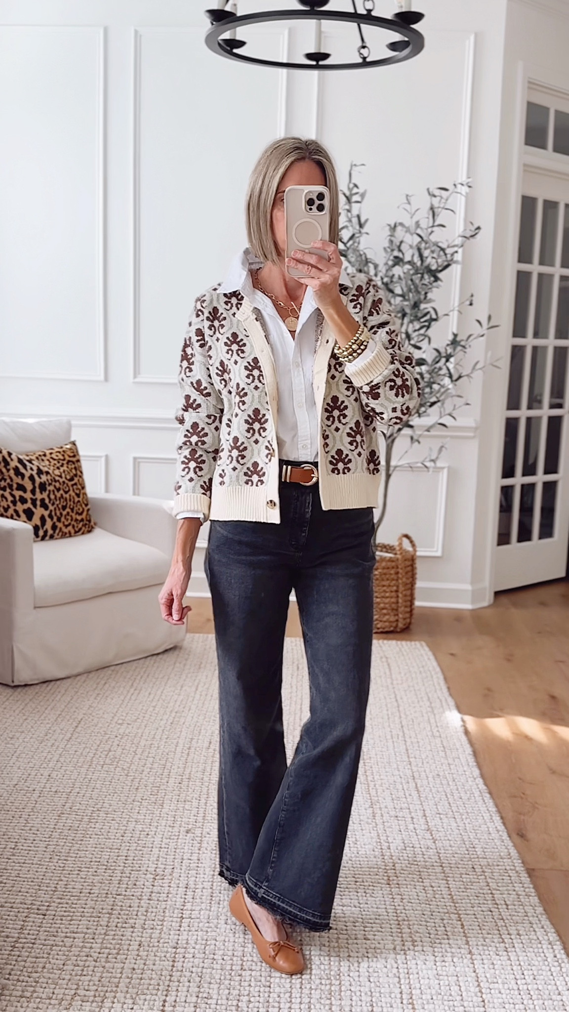 This Amazon cardigan is such a great one! Good quality and so pretty! Comes in lots of colors. Wearing a small 



#LTKSaleAlert #LTKOver40 #LTKWorkwear