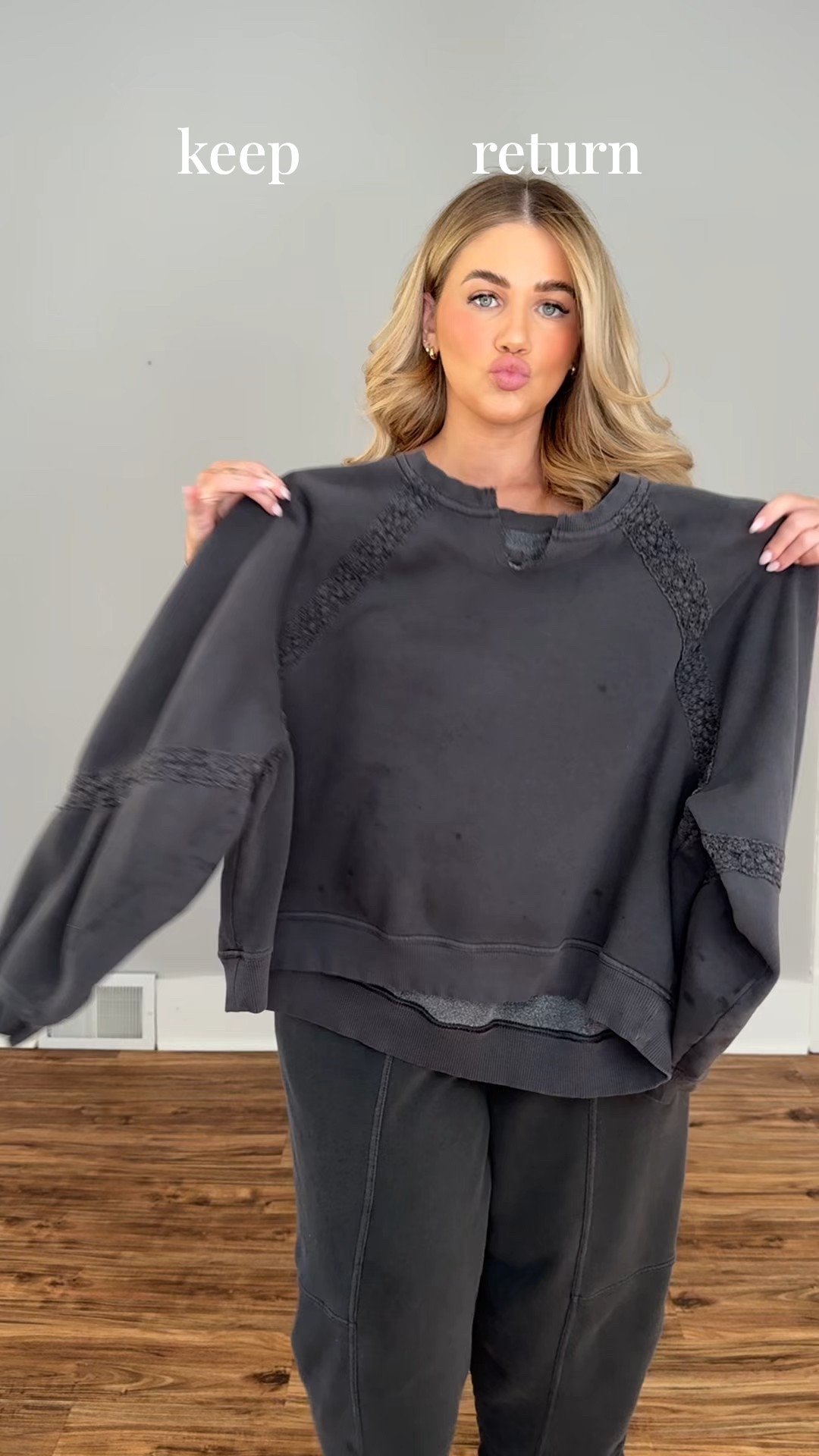 Keep or return @aerie!! Currently all on sale right now through this app 🤍 

I’m wearing a size large in everything! 