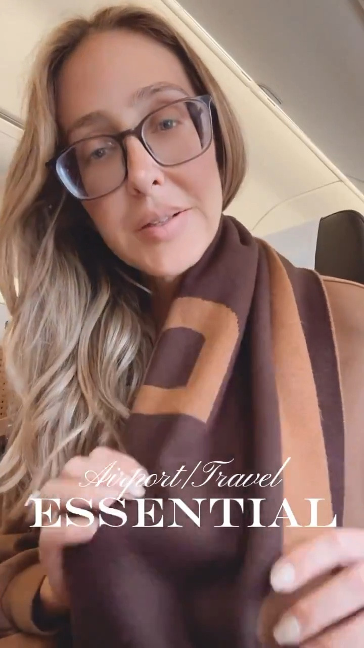 Airport travel essentials! This scarf is amazing, it’s super soft, warm, and stylish! Perfect for cold destinations 
Travel essentials 
Travel outfit 
Cozy travel outfit 
Cozy set 
Airport outfit 


#LTKU #LTKTravel #LTKootd