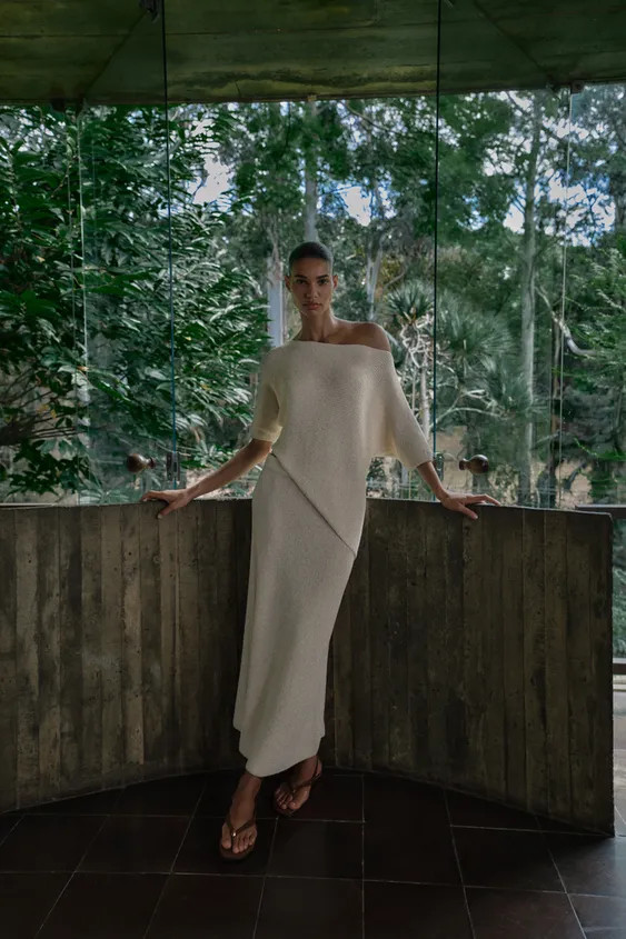 ASYMMETRIC KNIT TOP | Zara US