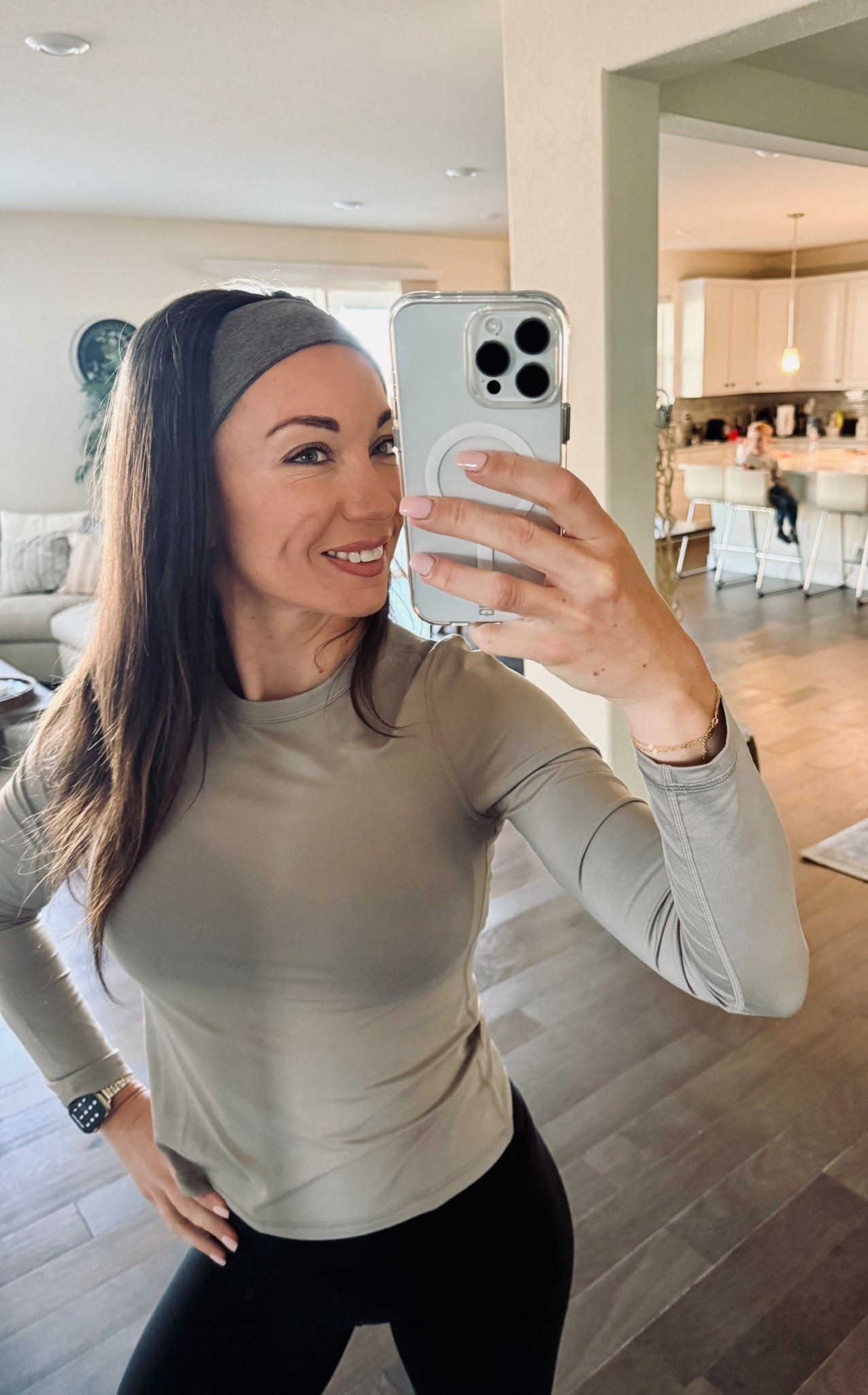 Obsessed with these Vuori long sleeve tees. They are just perfect for the current weather and to make the transition to Summer. Super soft too 10/10🙌🏻

#LTKSeasonal #LTKActive