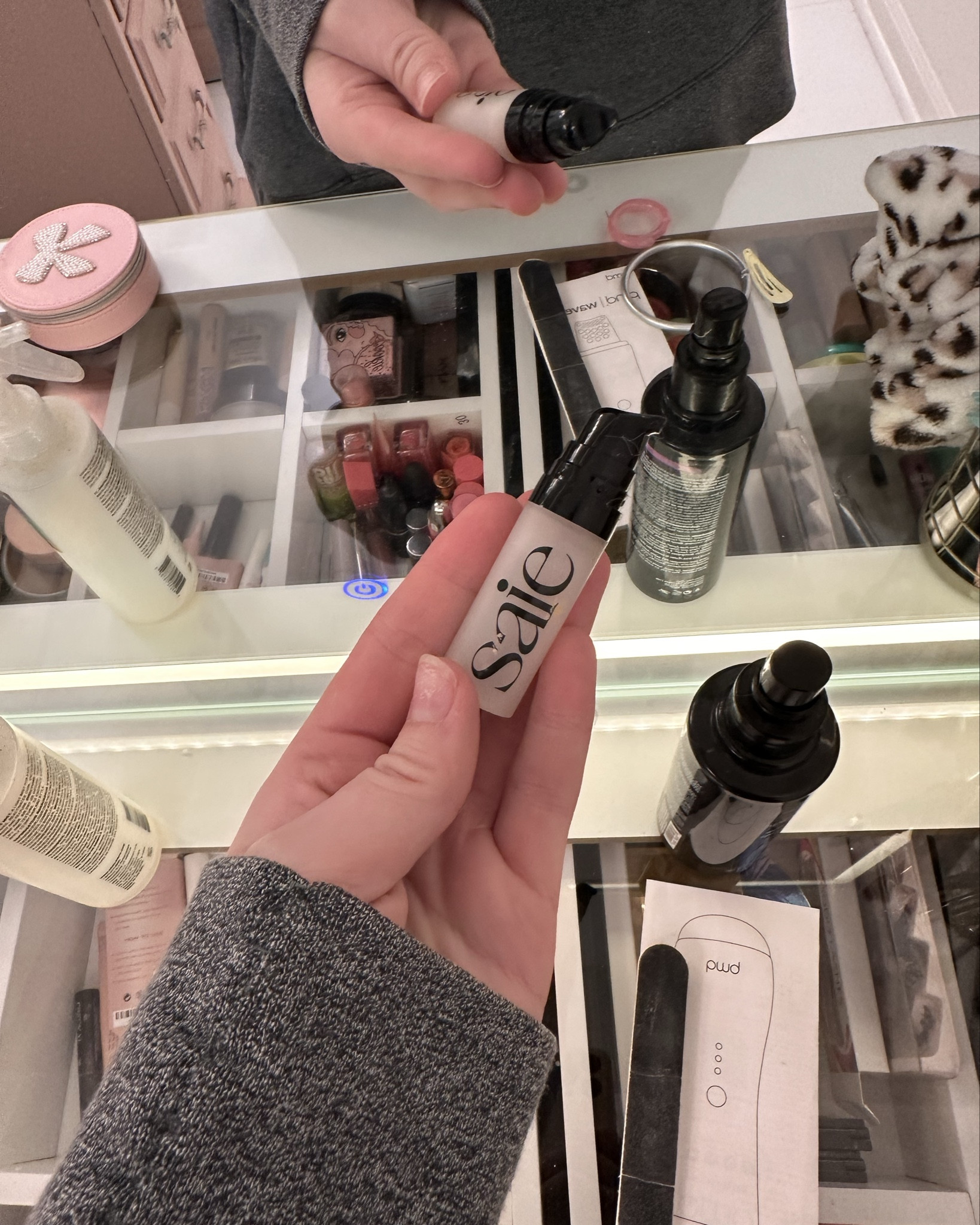 I got a mini Saie sunglow and tested it out, I loved mixing it with my foundation for a stunning glow and thought the texture was super smooth! I totally understand the hype around this! ☀️
#beauty #sunglow #saie #makeup #bronzer

#LTKgrwm 

#LTKU #LTKBeauty
